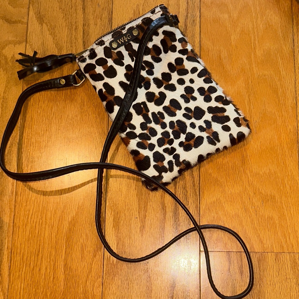 Stylish Leopard Print Crossbody Bag